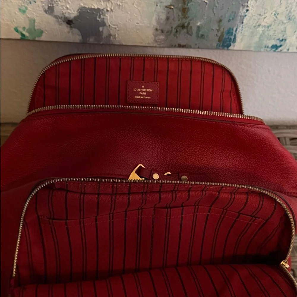 Louis Vuitton Marais MM Beautiful Cerise - Cherry Red Handbag - Picture 7 of 10